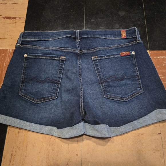 7 For All Mankind dark blue denim jean shorts misses size 32 BNWOT - Picture 3 of 9